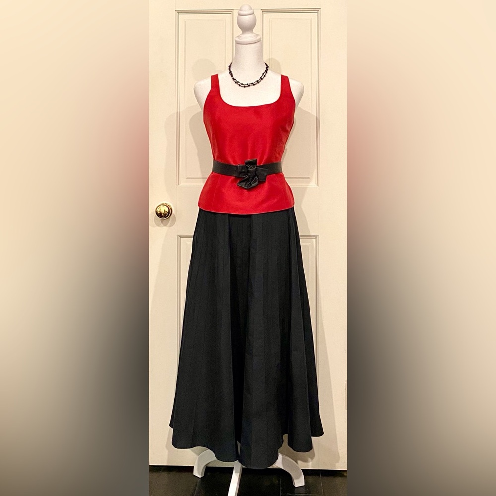 Linda Allard for Ellen Tracy striking red silk tank top - Picture 8 of 15